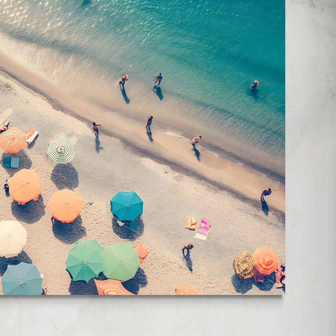 beach-from-the-top-senza.jpg Ombre e Onde: Un'Impressione Estiva senza